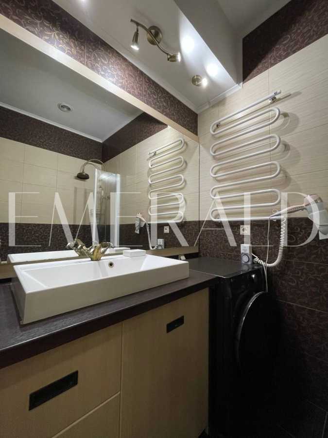 Продажа 3-комнатной квартиры 94 м², Митрофана Довнар-Запольского ул., 4