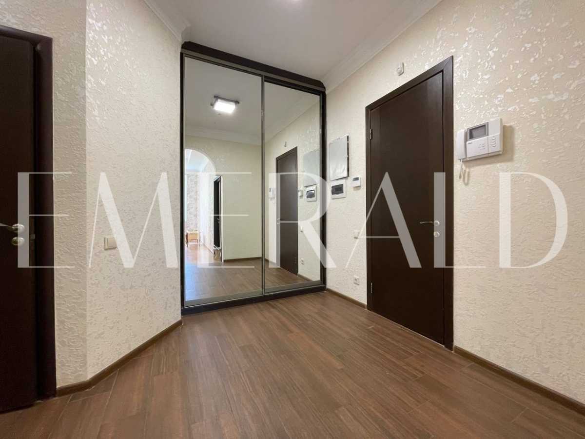 Продажа 3-комнатной квартиры 94 м², Митрофана Довнар-Запольского ул., 4