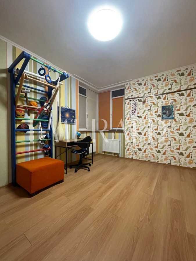 Продажа 3-комнатной квартиры 101.7 м², Вадима Гетьмана ул., 30Б