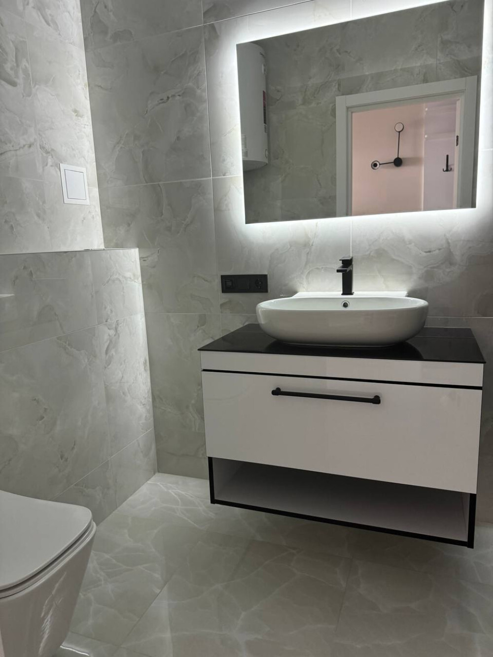 Продаж 1-кімнатної квартири 44 м², Варненська вул.