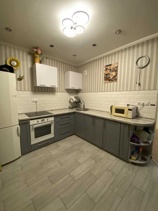 Продаж 1-кімнатної квартири 44 м², Лесі Українки вул., 74В