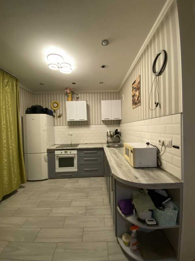 Продаж 1-кімнатної квартири 44 м², Лесі Українки вул., 74В