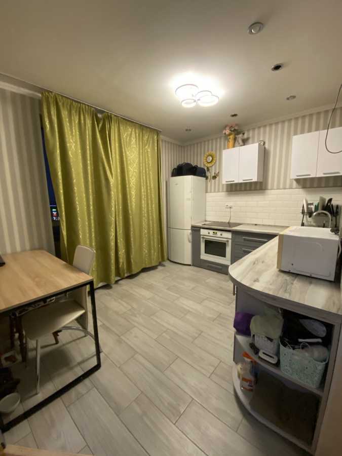 Продаж 1-кімнатної квартири 44 м², Лесі Українки вул., 74В