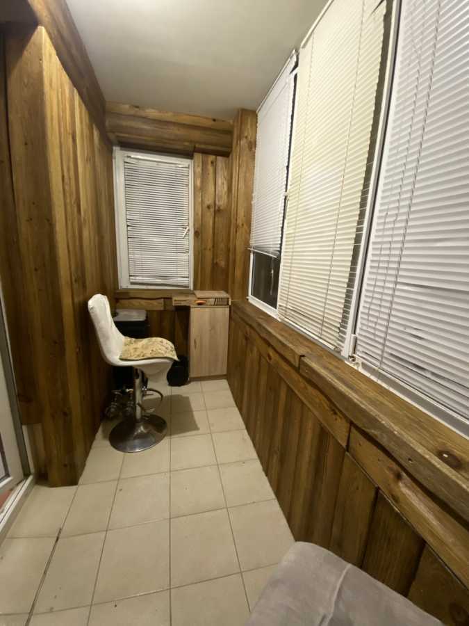 Продаж 1-кімнатної квартири 44 м², Лесі Українки вул., 74В