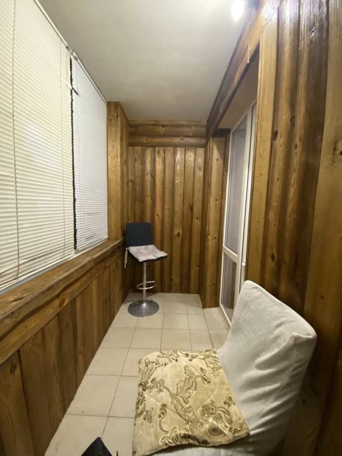 Продаж 1-кімнатної квартири 44 м², Лесі Українки вул., 74В