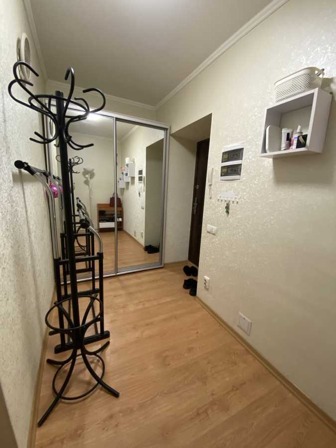 Продаж 1-кімнатної квартири 44 м², Лесі Українки вул., 74В