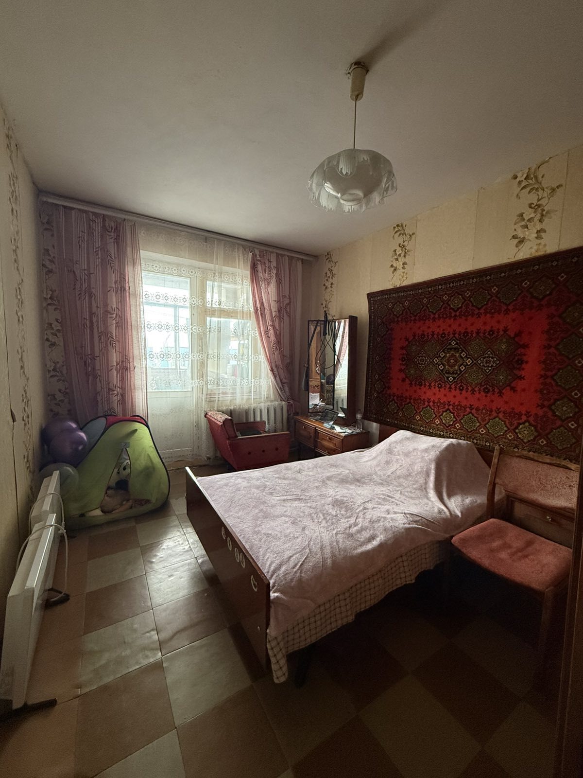 Продаж 3-кімнатної квартири 68 м², Космічна пл., вул.19