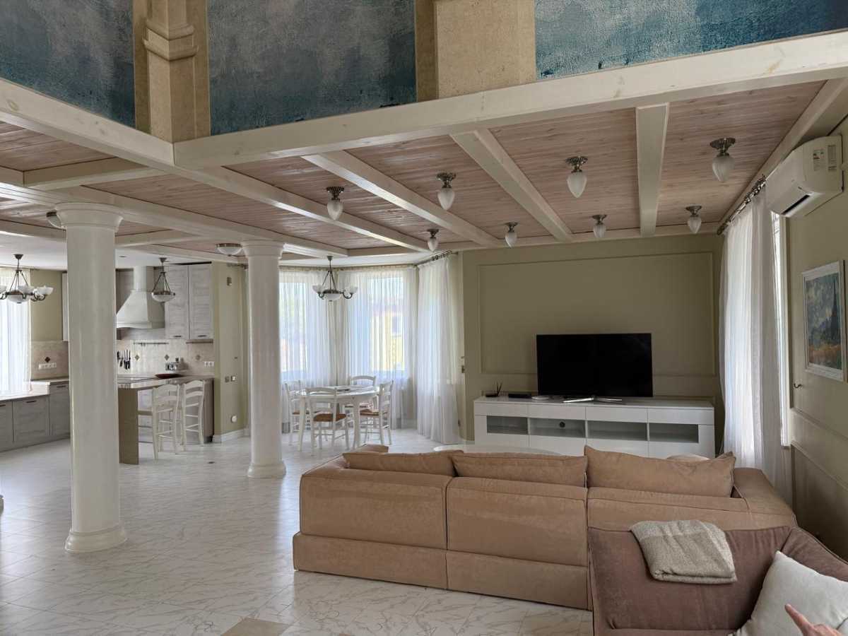 Продажа дома 350 м², Максима Рыльского ул.