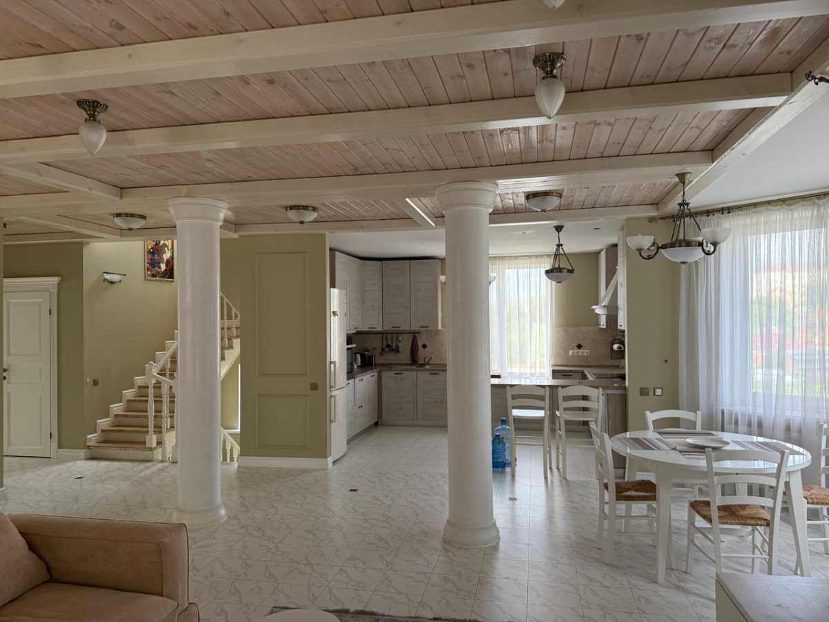 Продажа дома 350 м², Максима Рыльского ул.