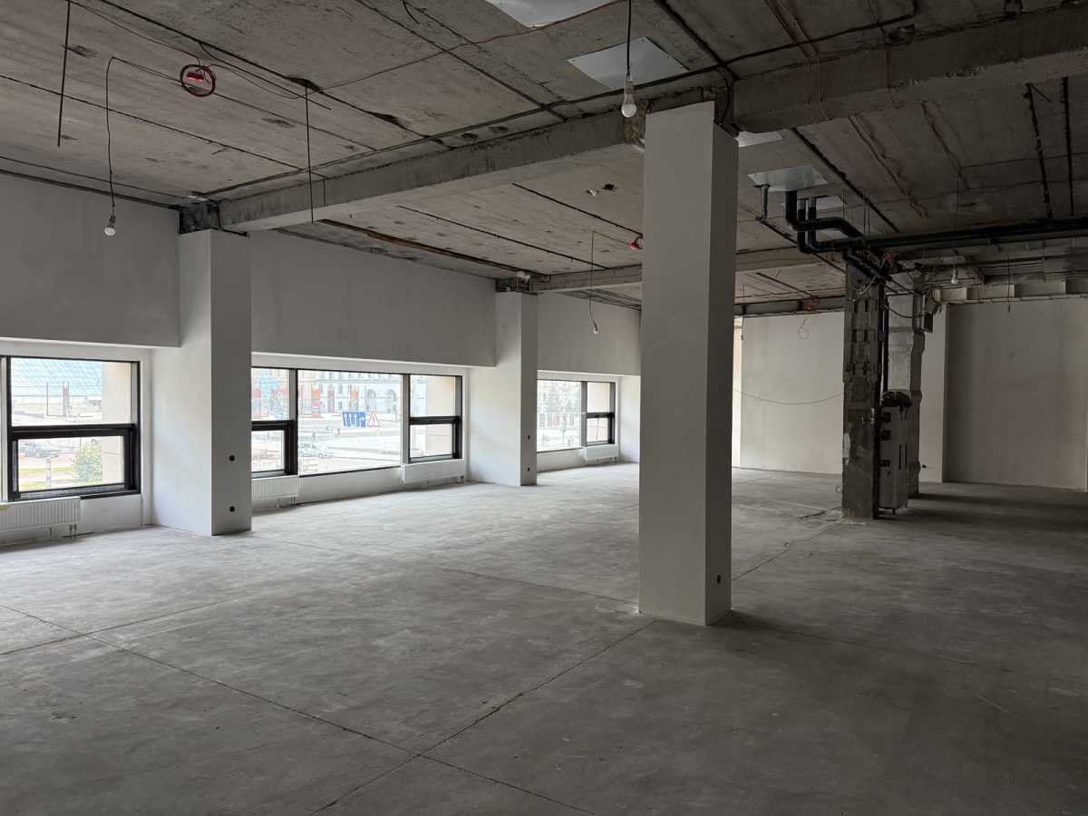 Аренда помещения свободного назначения 500 м², Крещатик ул., 18/2