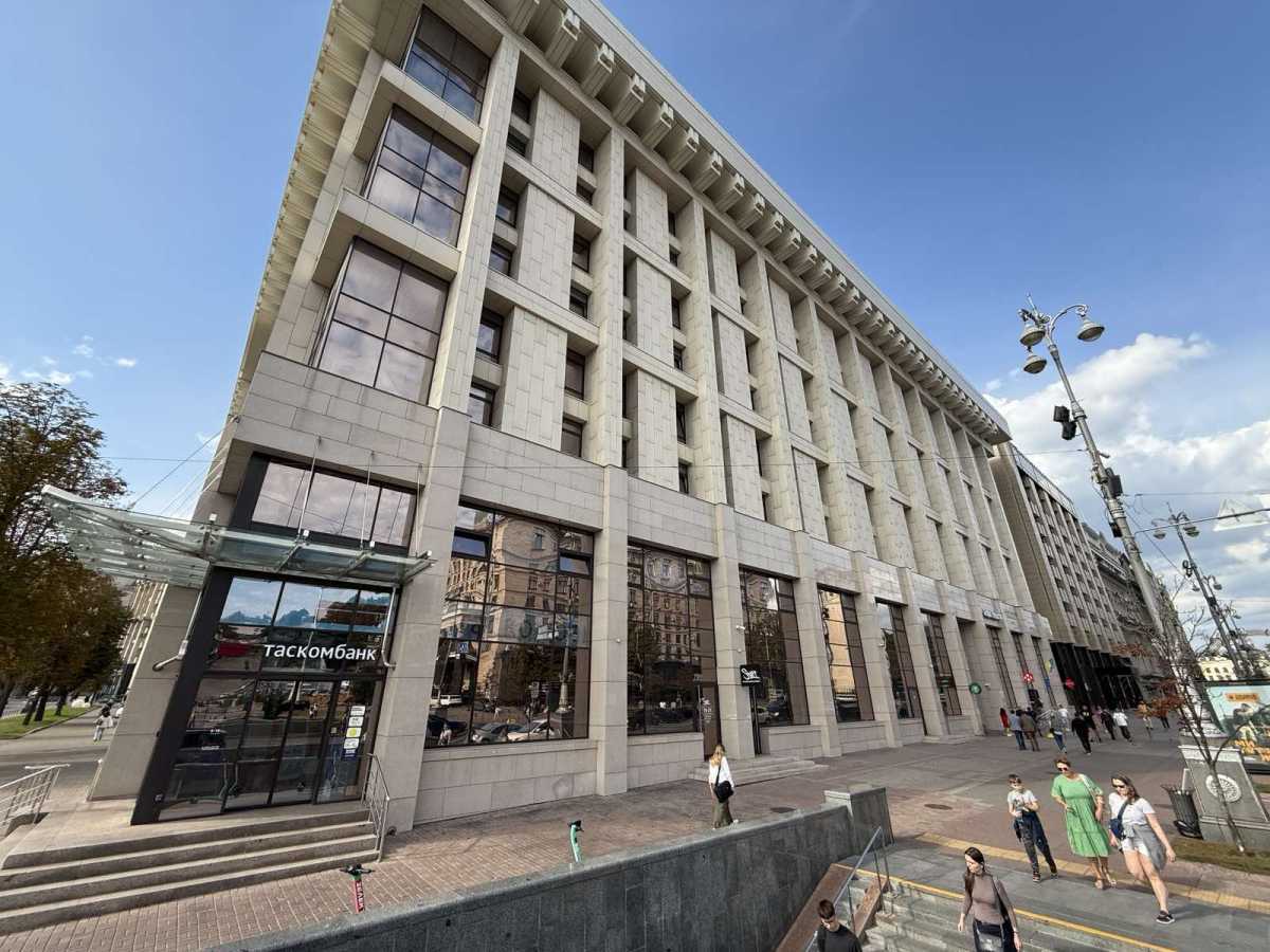 Аренда помещения свободного назначения 500 м², Крещатик ул., 18/2