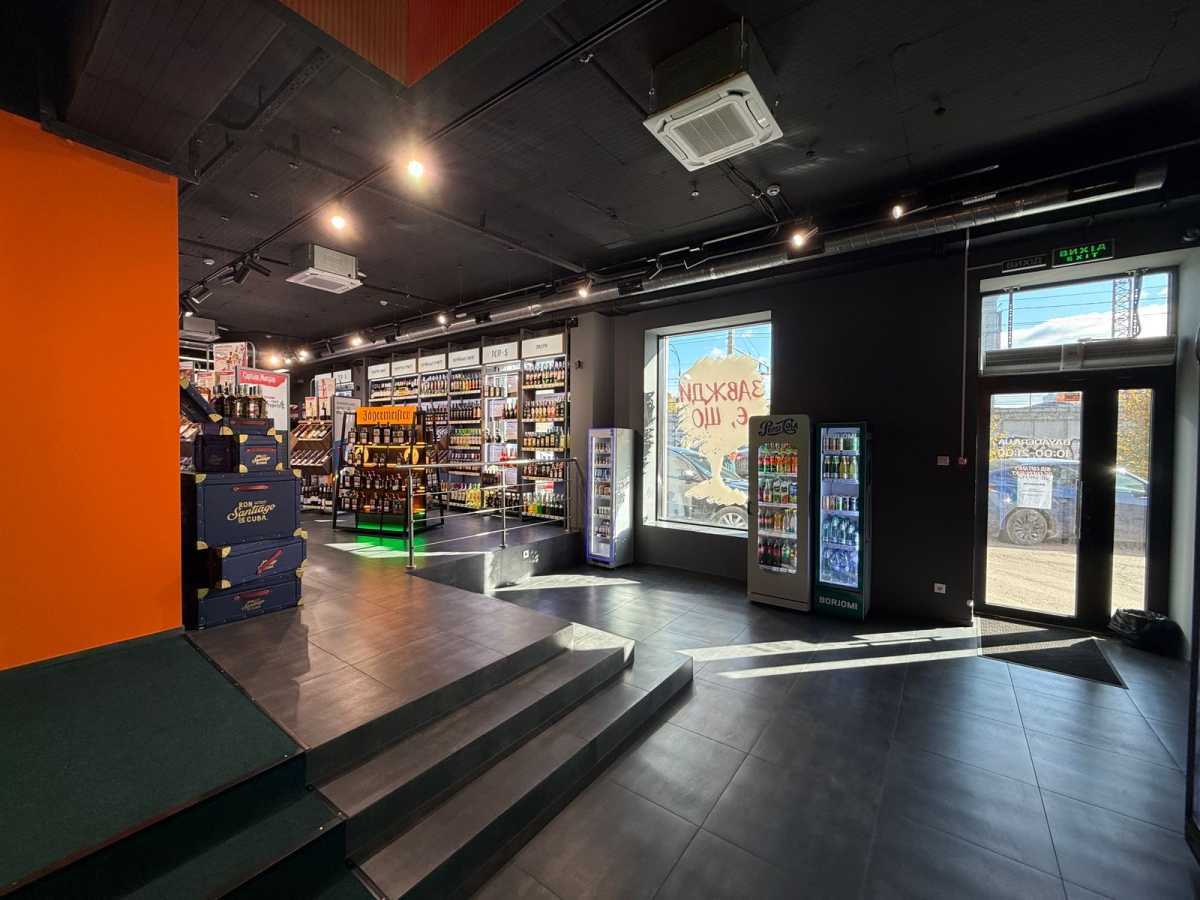 Аренда помещения свободного назначения 135 м², Дружбы Народов бул., 26/1