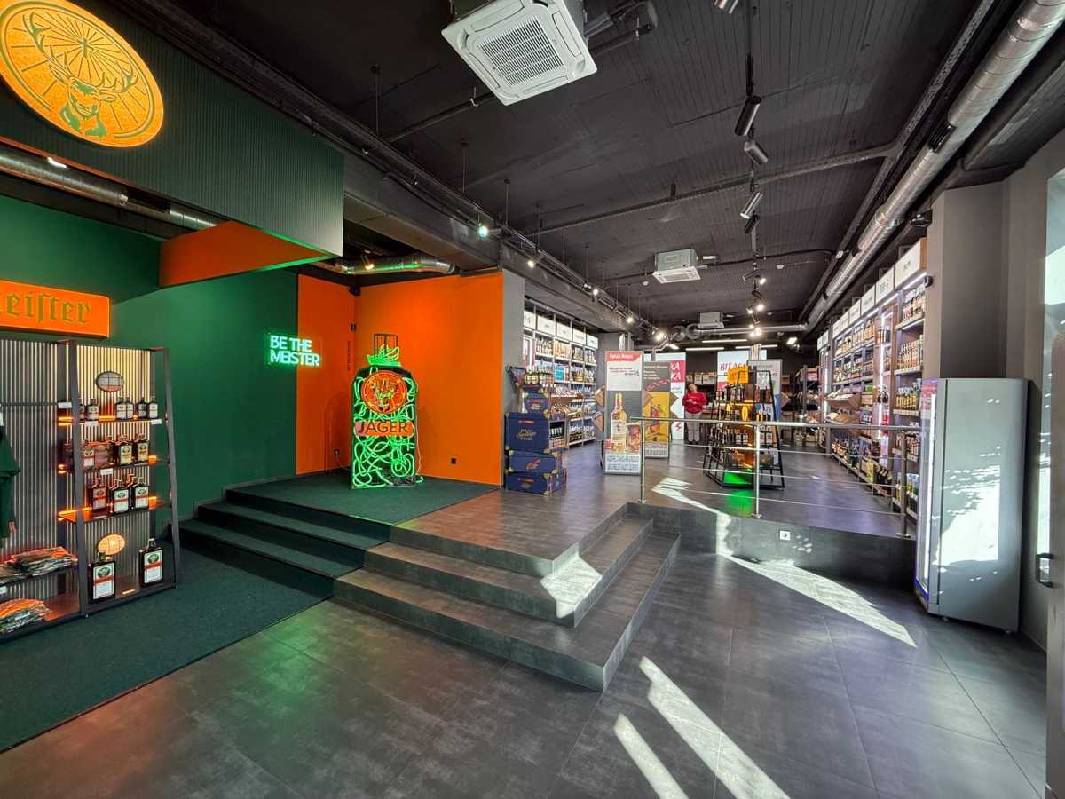 Аренда помещения свободного назначения 135 м², Дружбы Народов бул., 26/1