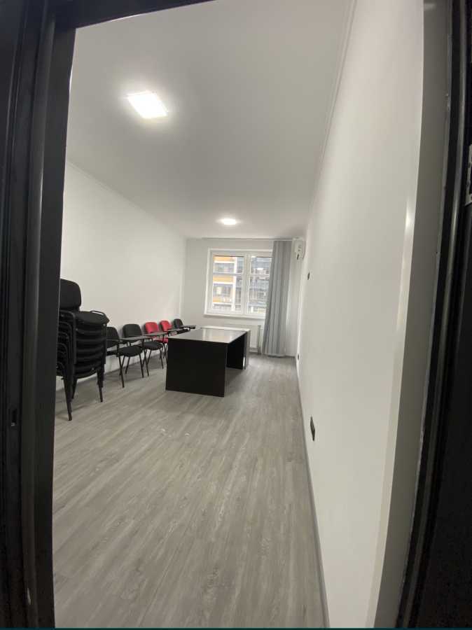 Аренда офиса 140 м², Евгения Коновальца ул., 32Б