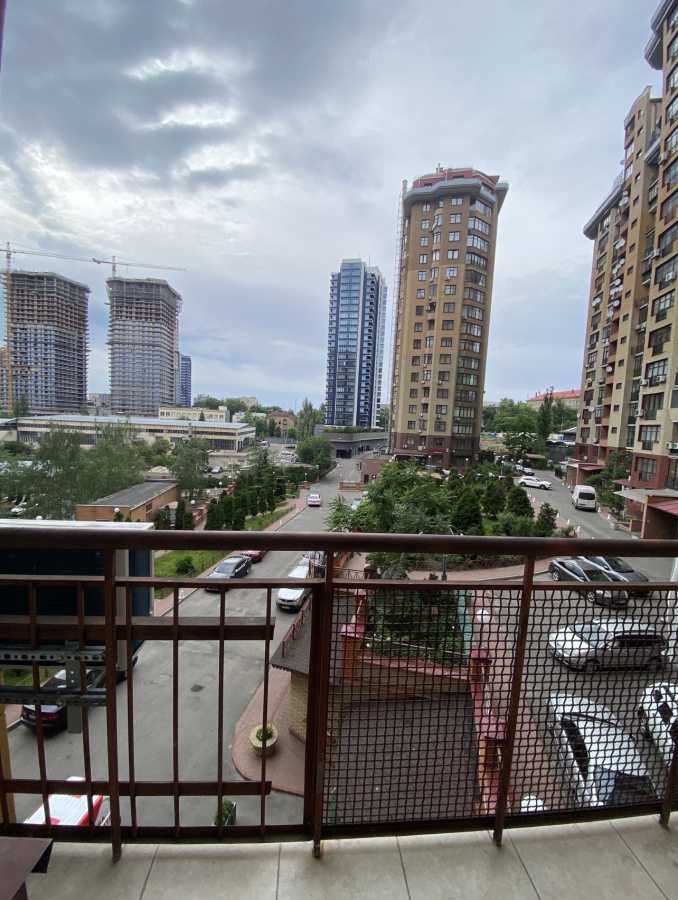 Аренда офиса 140 м², Евгения Коновальца ул., 32Б