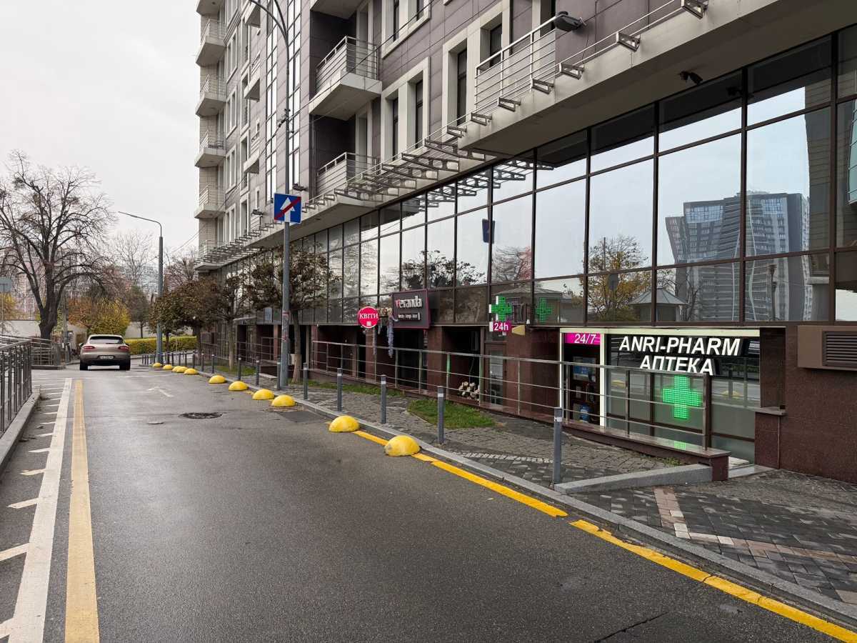 Аренда помещения свободного назначения 35 м², Зверинецкая ул., 47