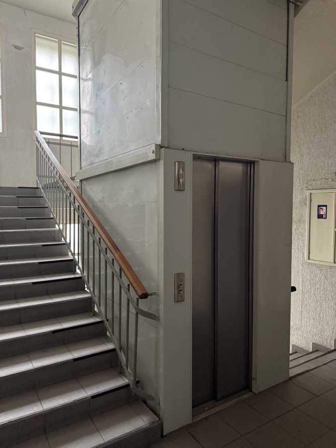 Продаж приміщення вільного призначення 2430 м², Богдана Хмельницького вул., 38