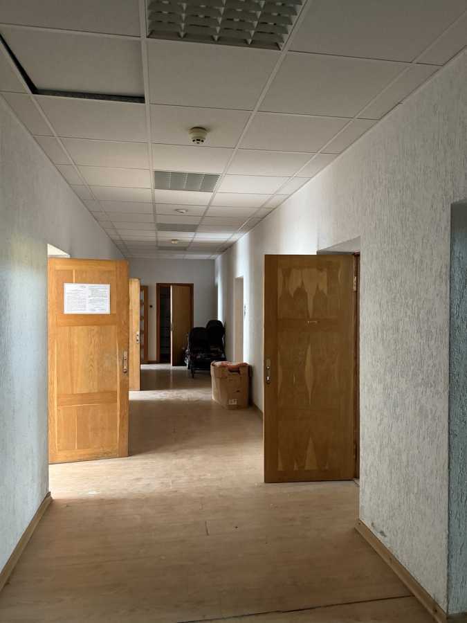 Продаж приміщення вільного призначення 2430 м², Богдана Хмельницького вул., 38