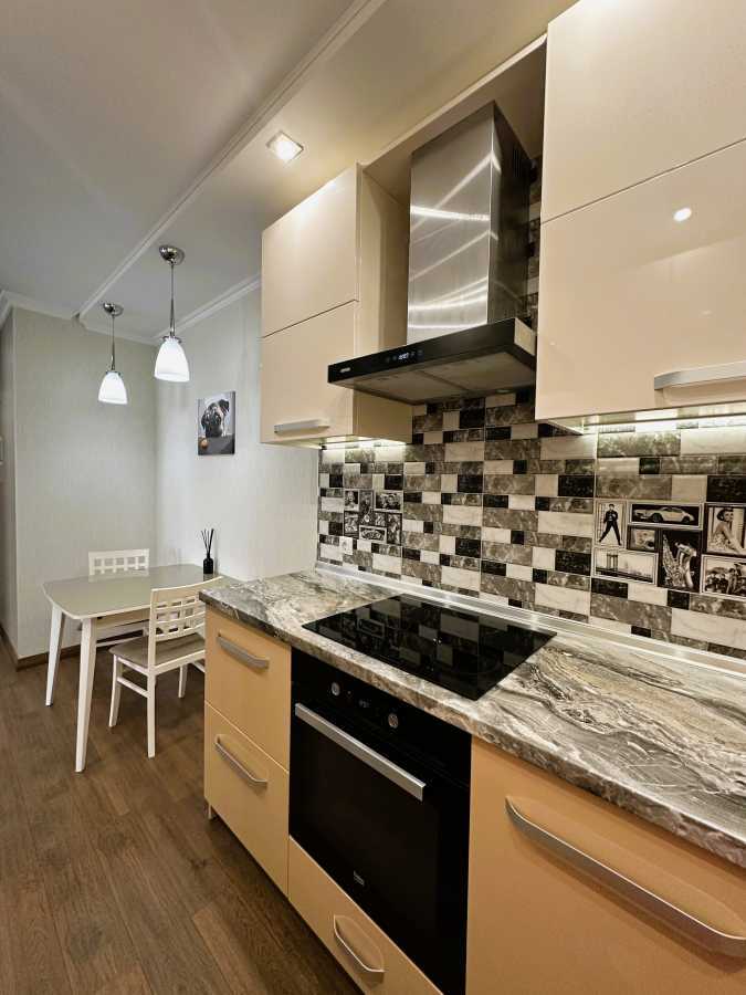 Продаж 2-кімнатної квартири 52 м², Михайла Донця вул., Ломоносова, 48