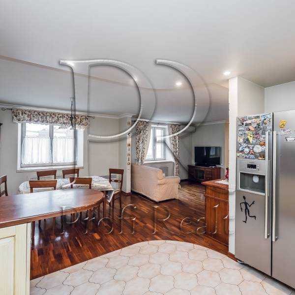 Продаж 3-кімнатної квартири 147 м², Драгоманова вул., 17