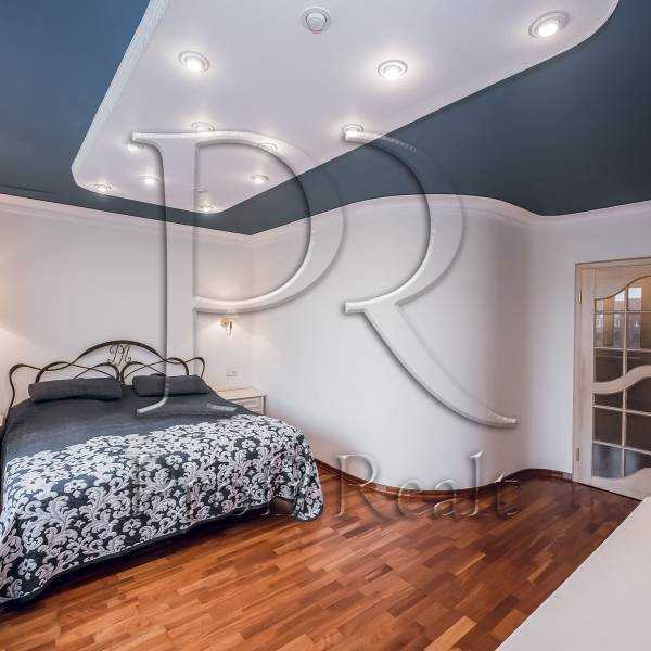 Продаж 3-кімнатної квартири 147 м², Драгоманова вул., 17