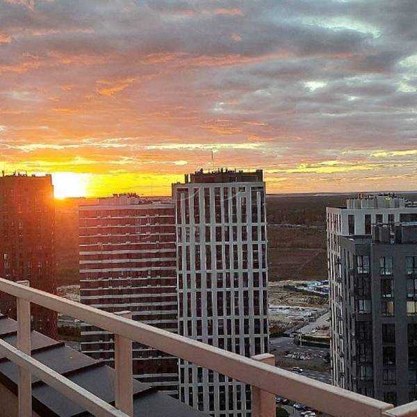 Продаж 3-кімнатної квартири 144 м², Правди просп., 49