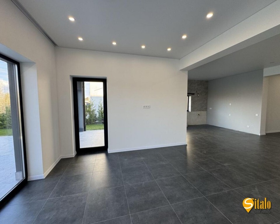 Продажа дома 240 м², 108-я Садовая ул.