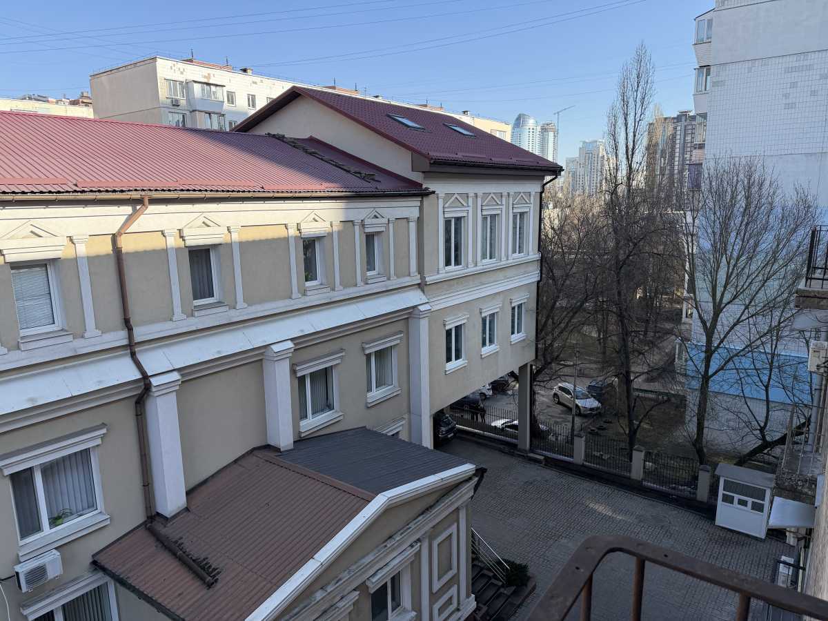 Продаж 2-кімнатної квартири 54 м², Василя Тютюнника вул., 13