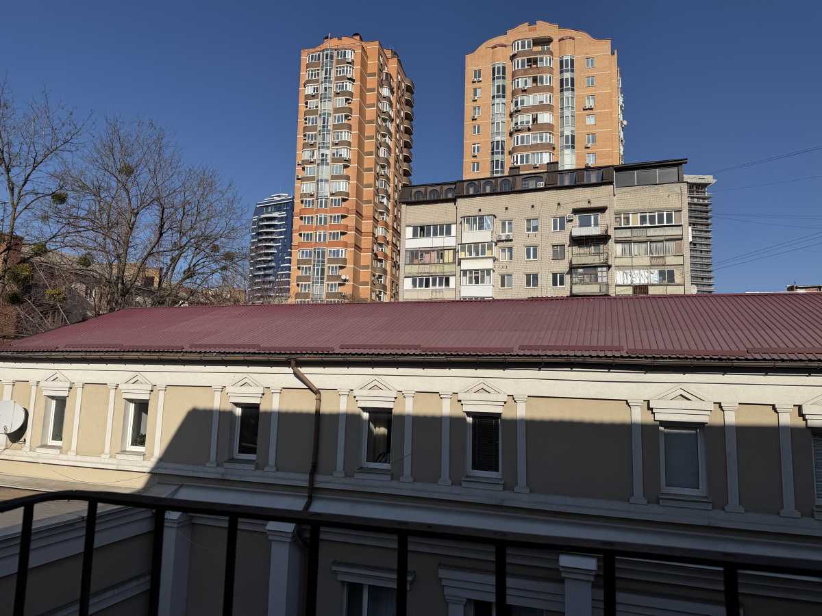 Продаж 2-кімнатної квартири 54 м², Василя Тютюнника вул., 13