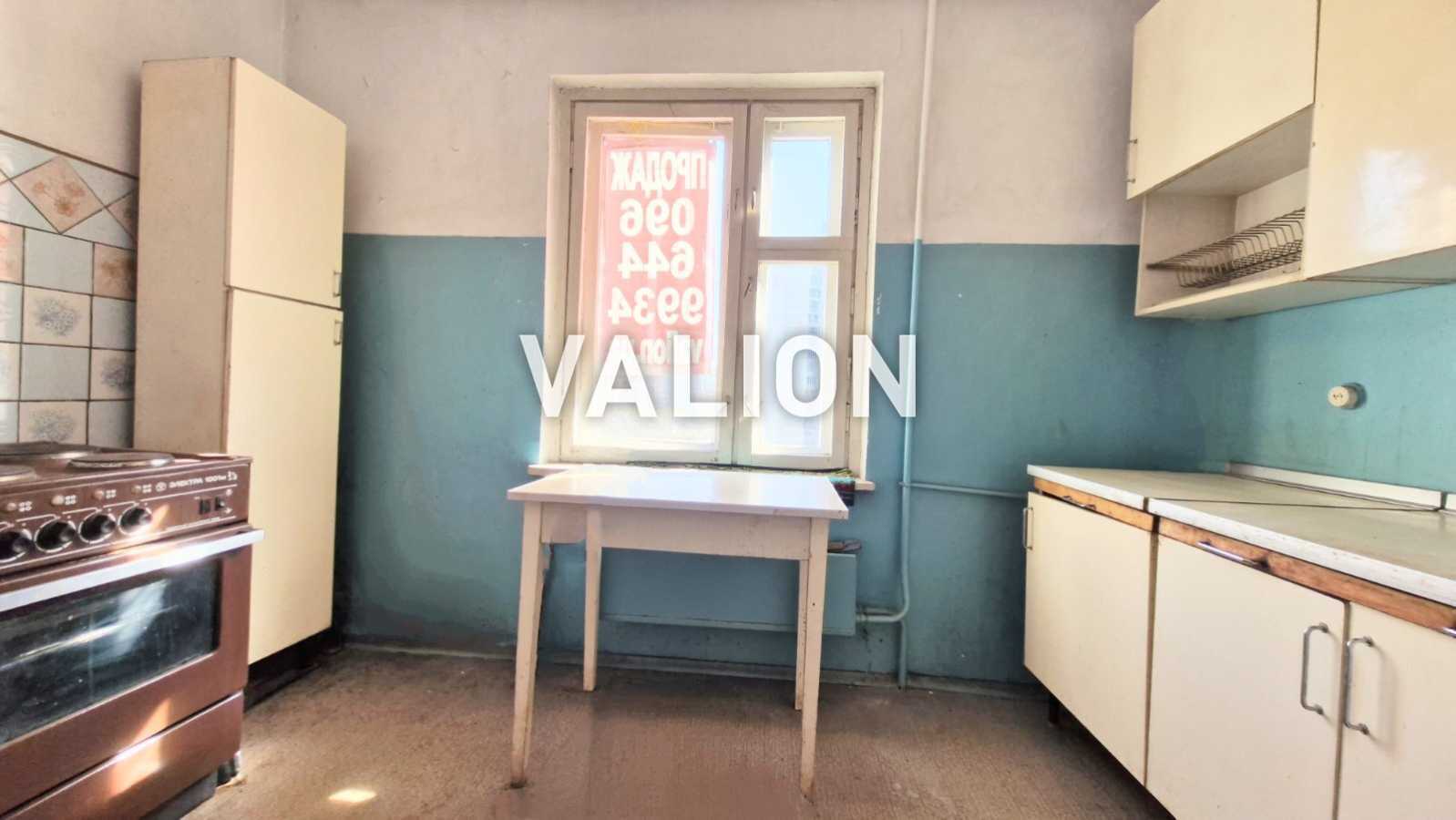 Продаж 2-кімнатної квартири 61 м², Ревуцького вул., 7А