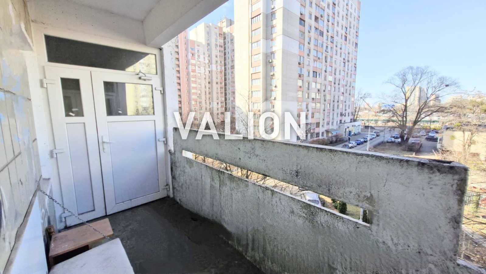 Продаж 2-кімнатної квартири 61 м², Ревуцького вул., 7А
