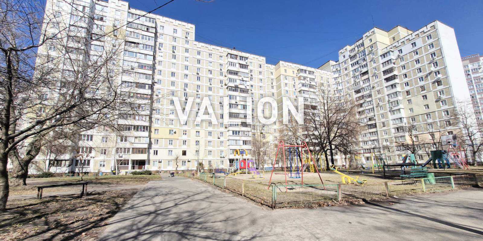 Продаж 2-кімнатної квартири 61 м², Ревуцького вул., 7А