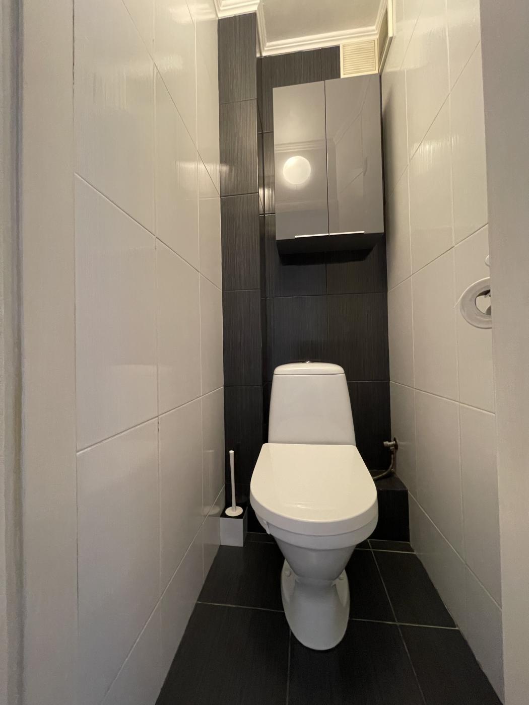 Продаж 4-кімнатної квартири 80 м²