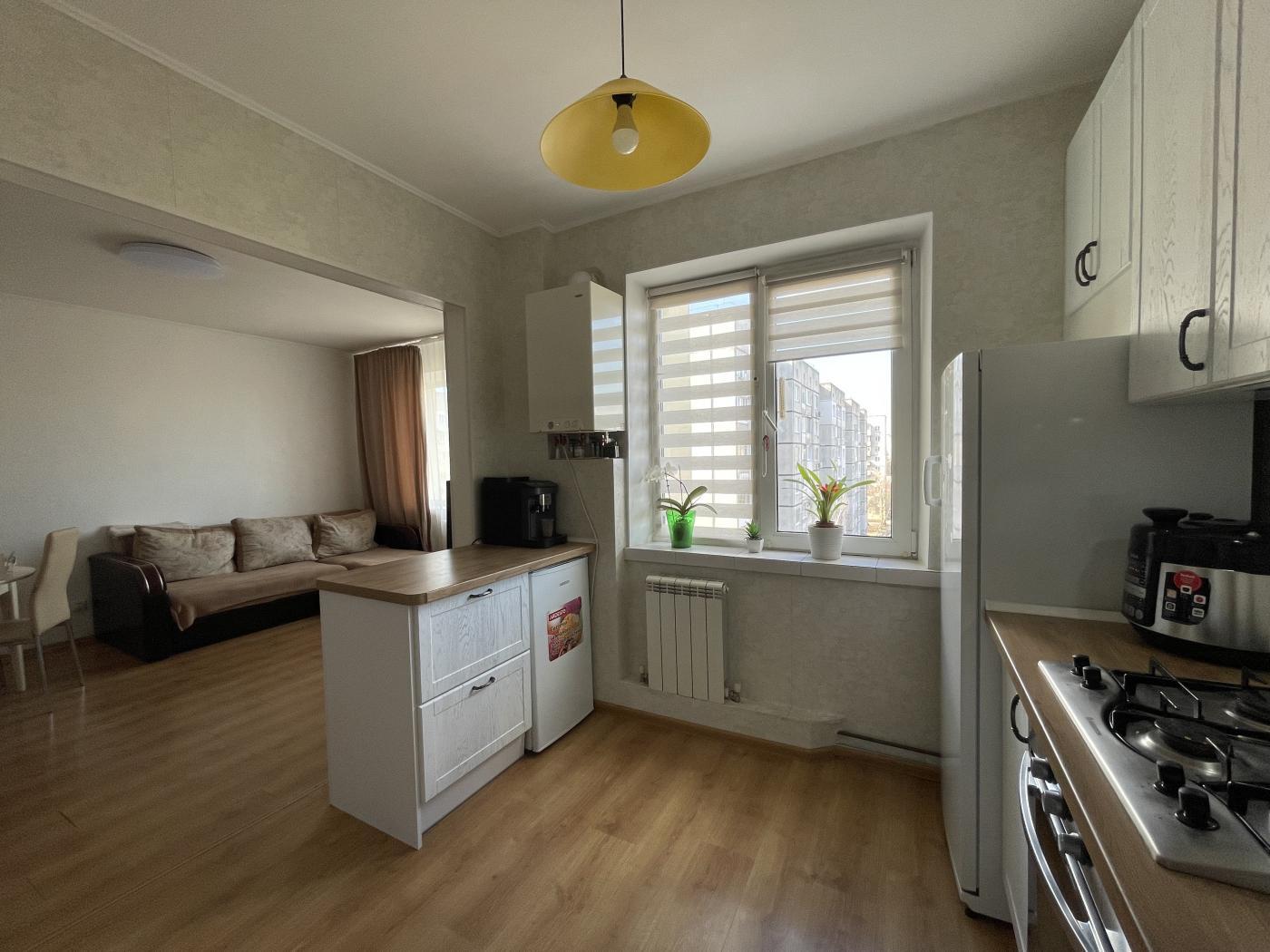 Продаж 4-кімнатної квартири 80 м²