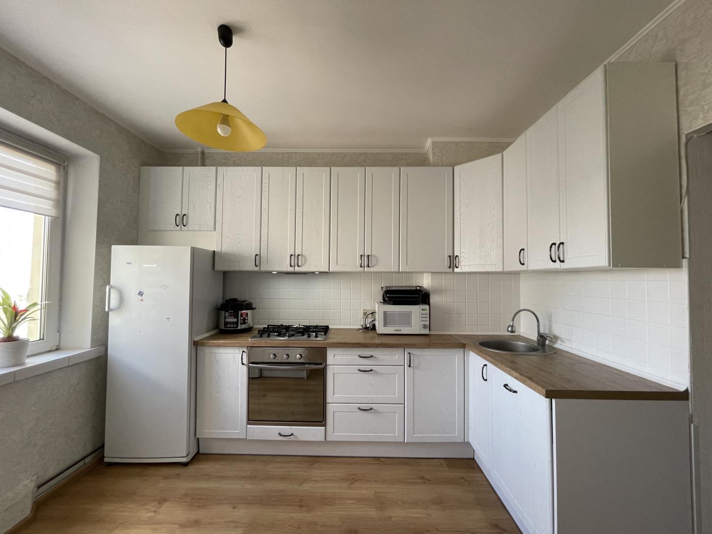 Продаж 4-кімнатної квартири 80 м²