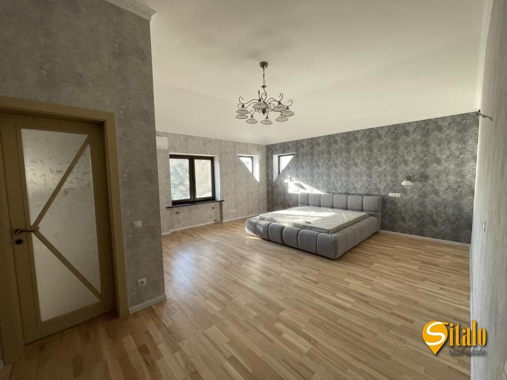 Продажа дома 325 м², 8-я Энтузиастов ул.