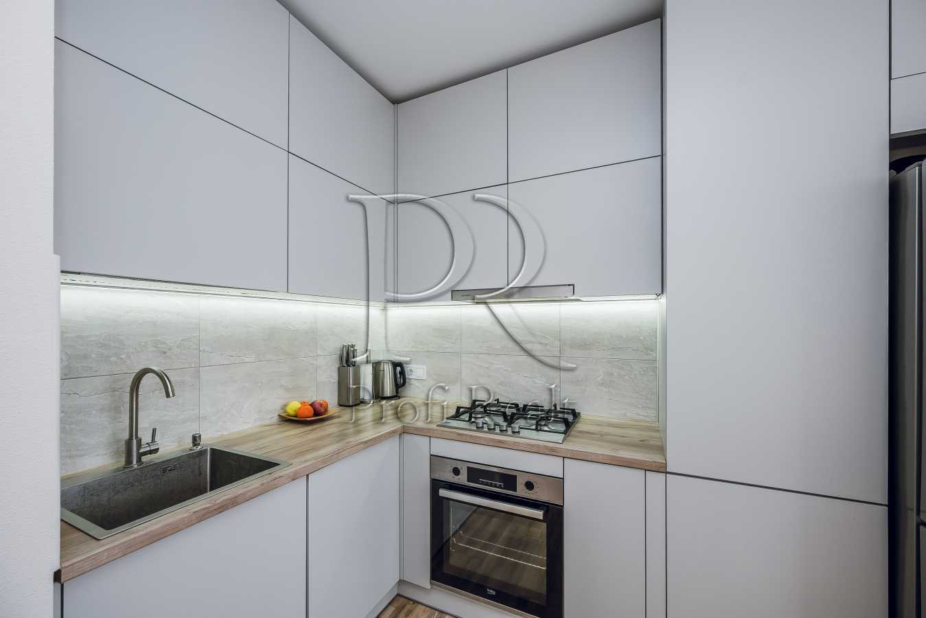 Продажа 2-комнатной квартиры 56 м², Европейская (Октябрьская) ул., 32