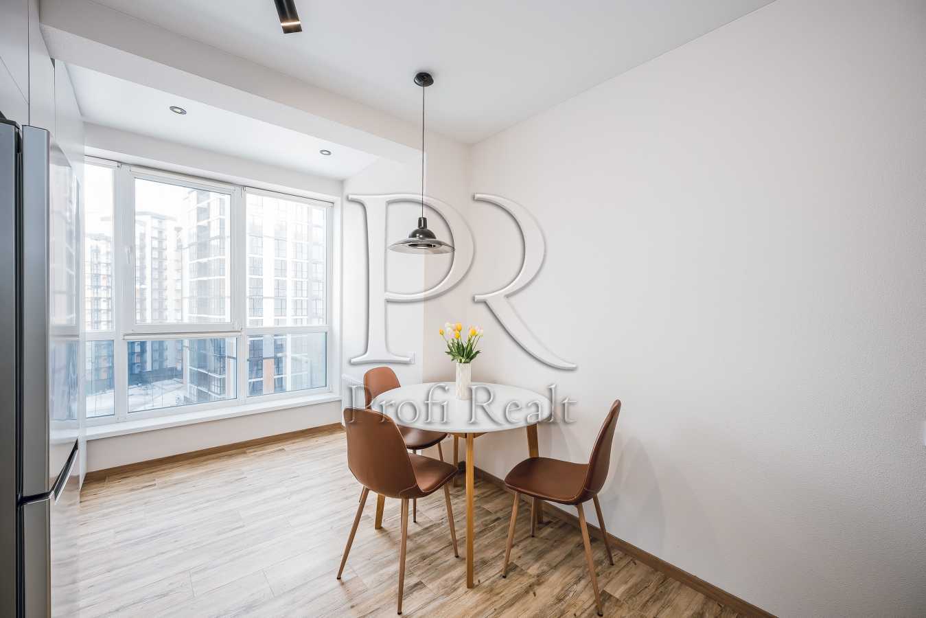 Продажа 2-комнатной квартиры 56 м², Европейская (Октябрьская) ул., 32