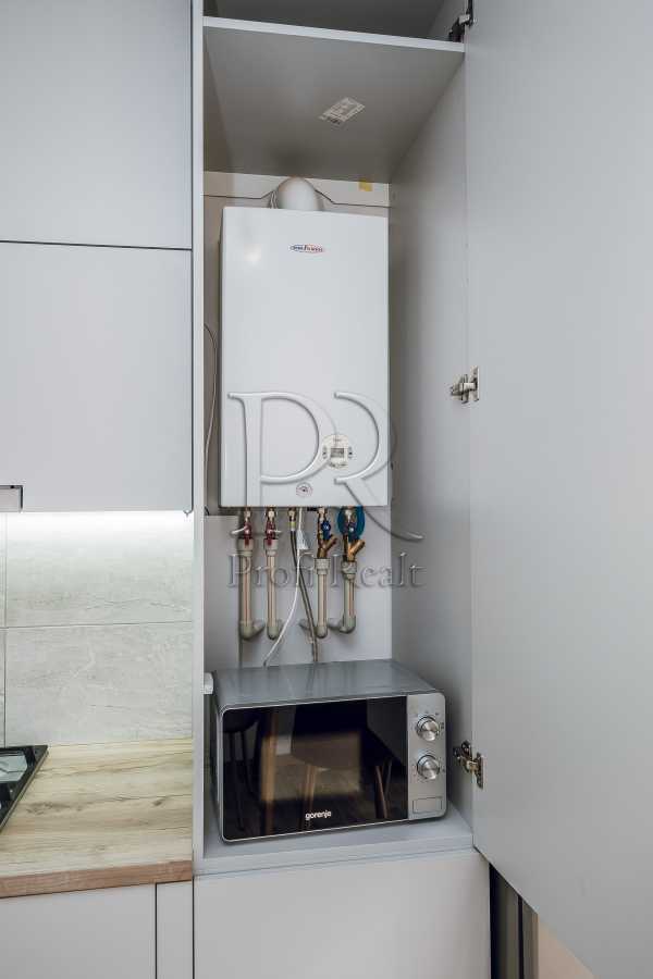 Продажа 2-комнатной квартиры 56 м², Европейская (Октябрьская) ул., 32