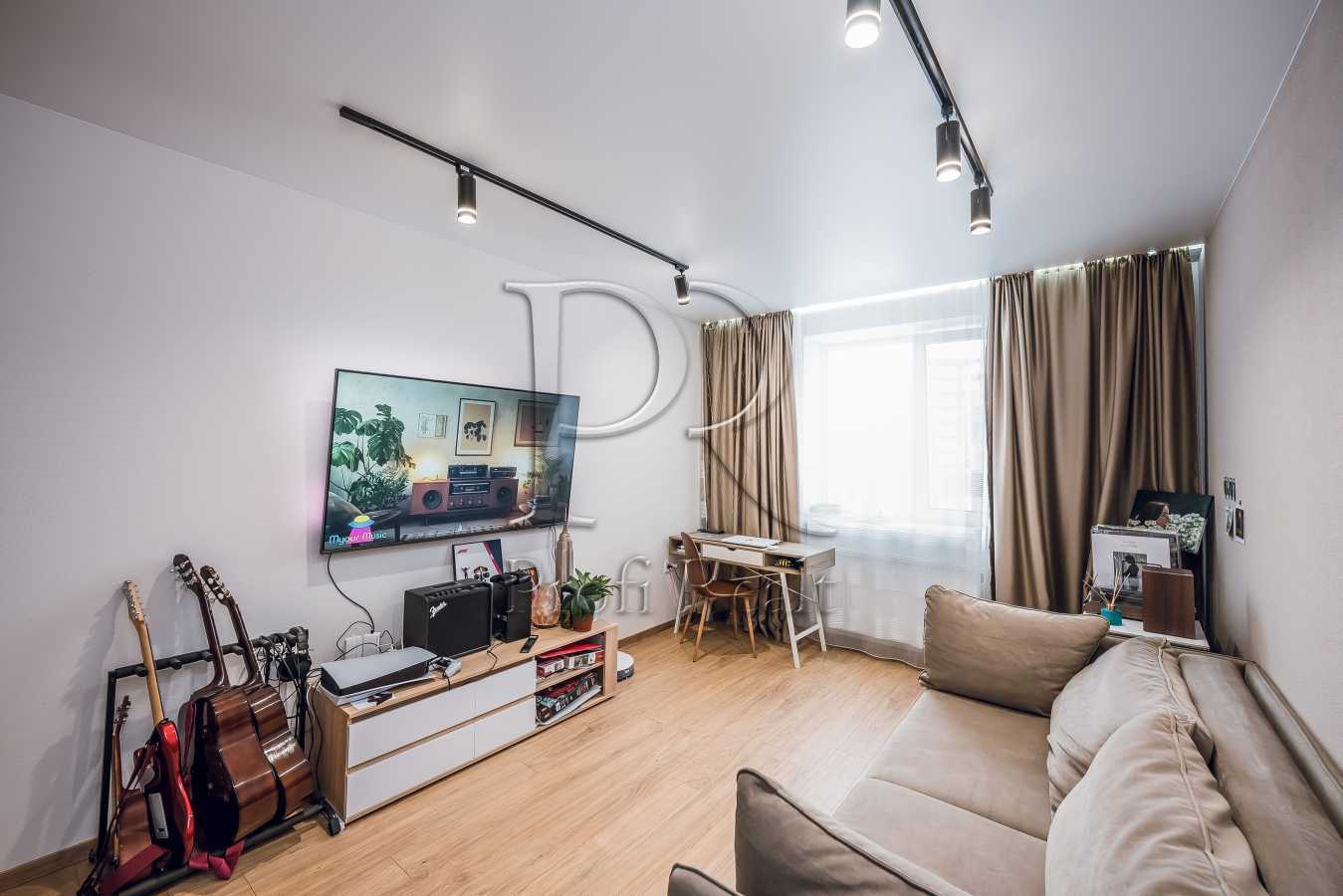 Продажа 2-комнатной квартиры 56 м², Европейская (Октябрьская) ул., 32