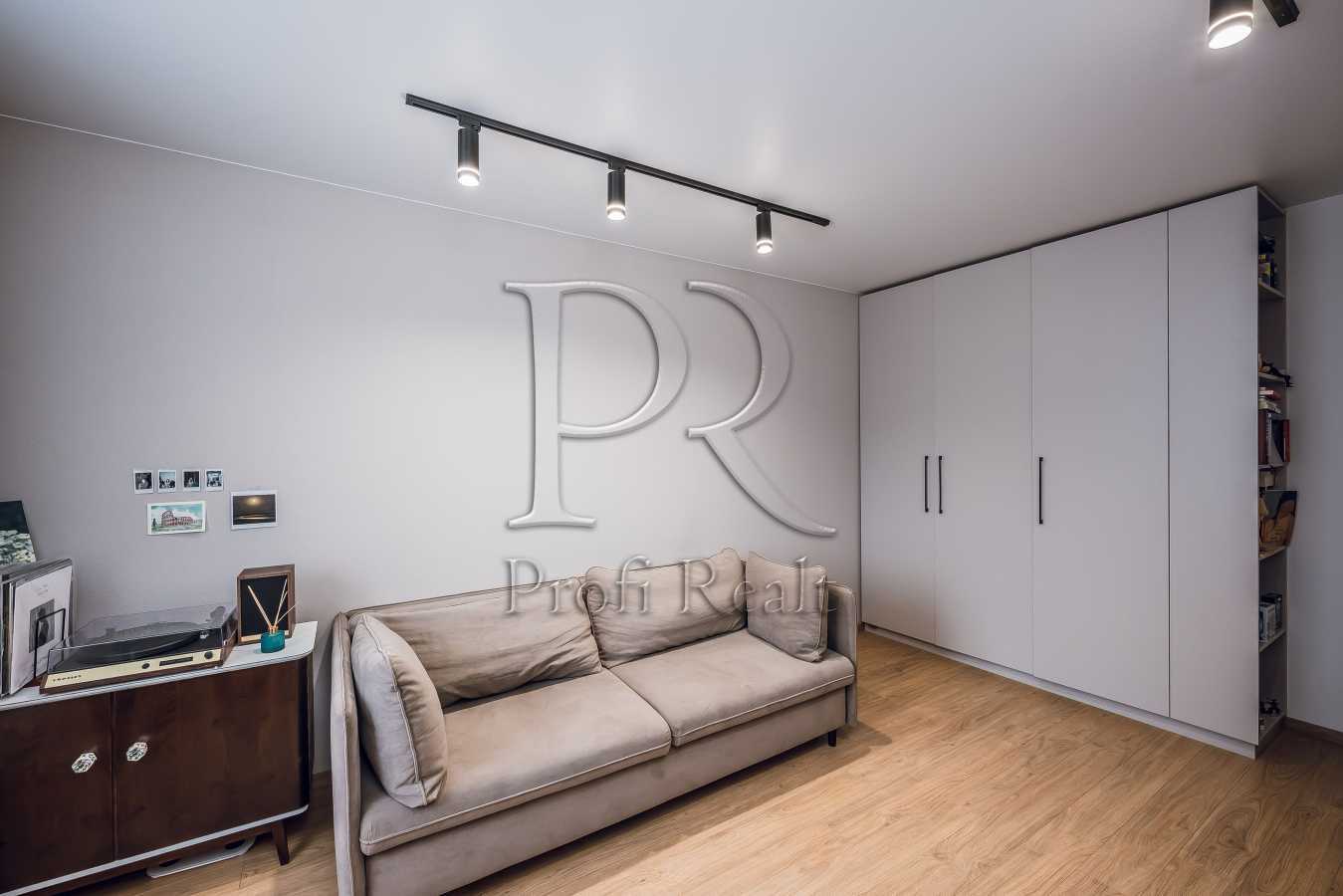 Продажа 2-комнатной квартиры 56 м², Европейская (Октябрьская) ул., 32