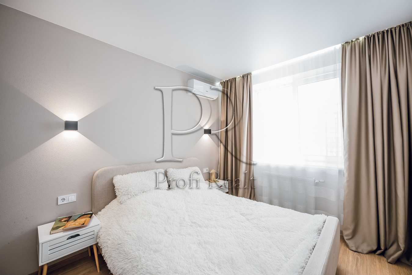 Продажа 2-комнатной квартиры 56 м², Европейская (Октябрьская) ул., 32