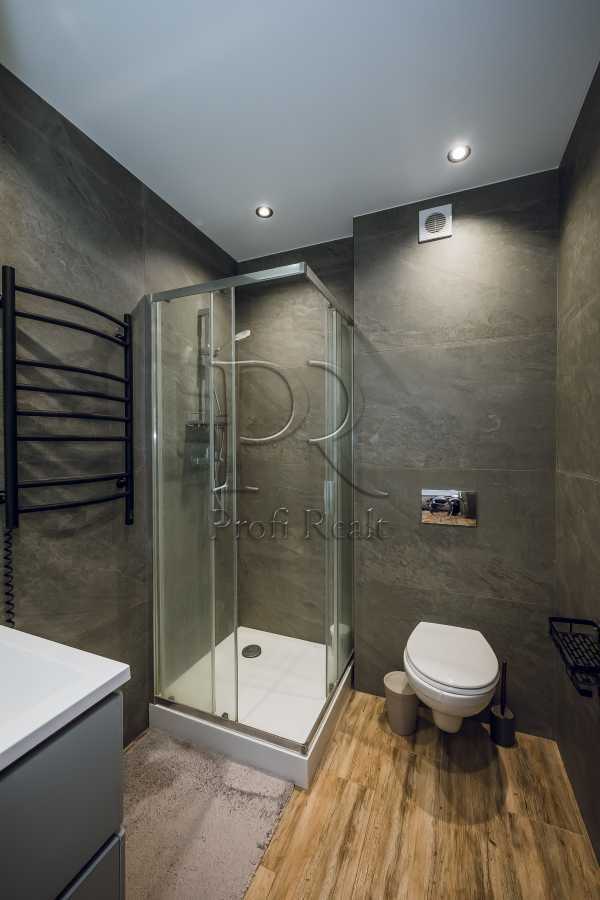 Продажа 2-комнатной квартиры 56 м², Европейская (Октябрьская) ул., 32