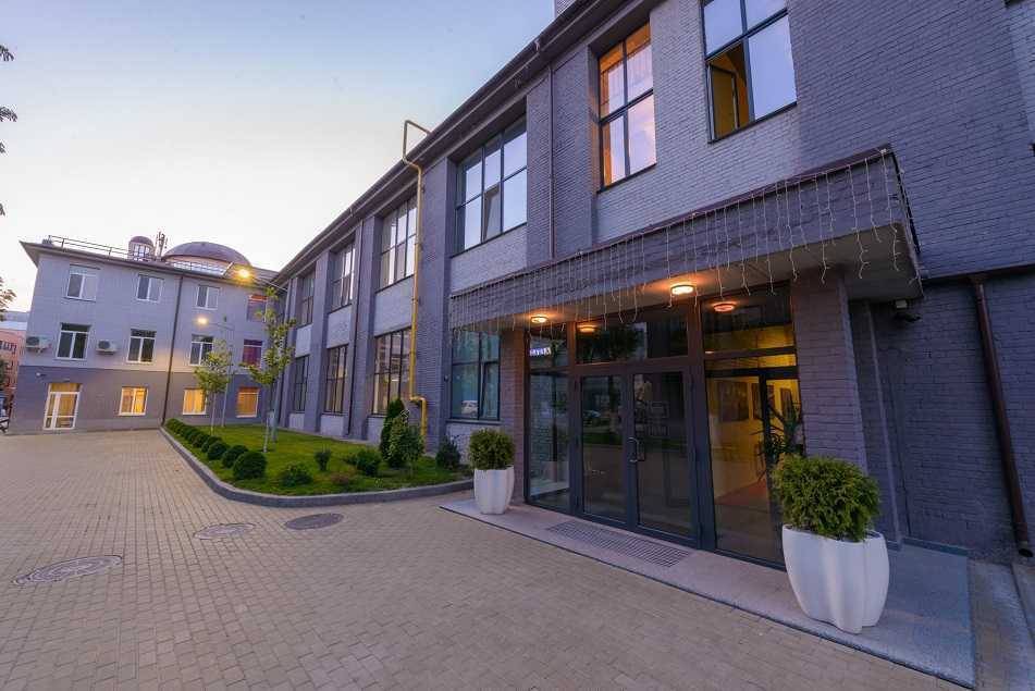 Оренда офісу 700 м², Борщагівська вул.