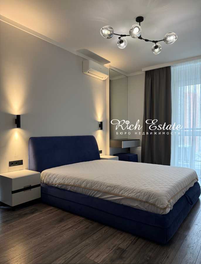 Аренда 3-комнатной квартиры 86 м², Предславинская ул., 57