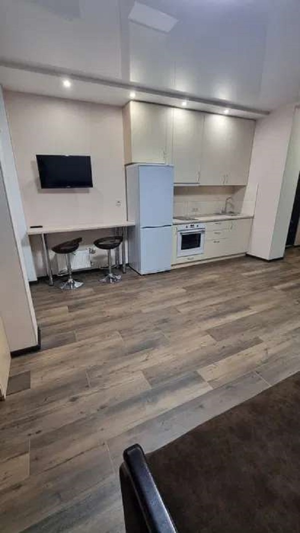 Аренда 1-комнатной квартиры 32 м², Соборности просп., 17 К2