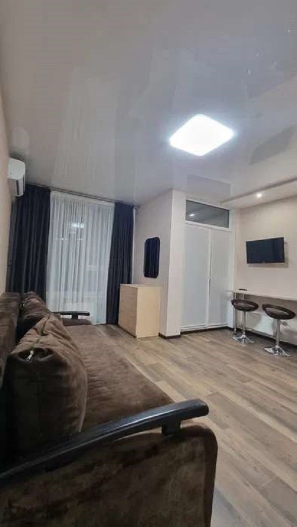 Аренда 1-комнатной квартиры 32 м², Соборности просп., 17 К2