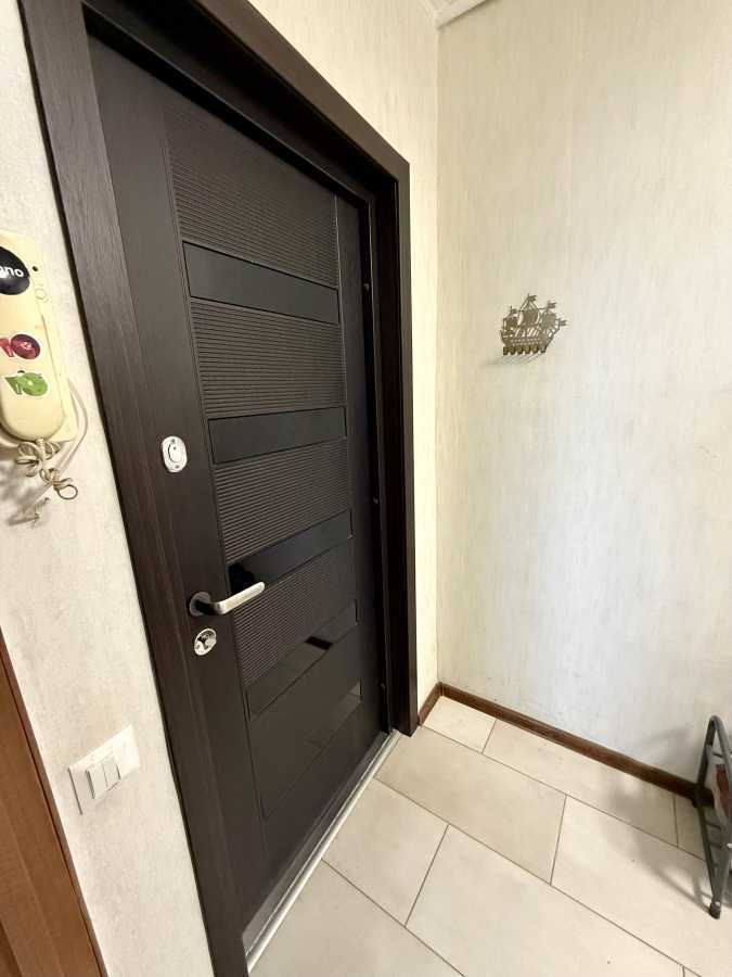 Продажа 3-комнатной квартиры 67 м², Героев просп., 21