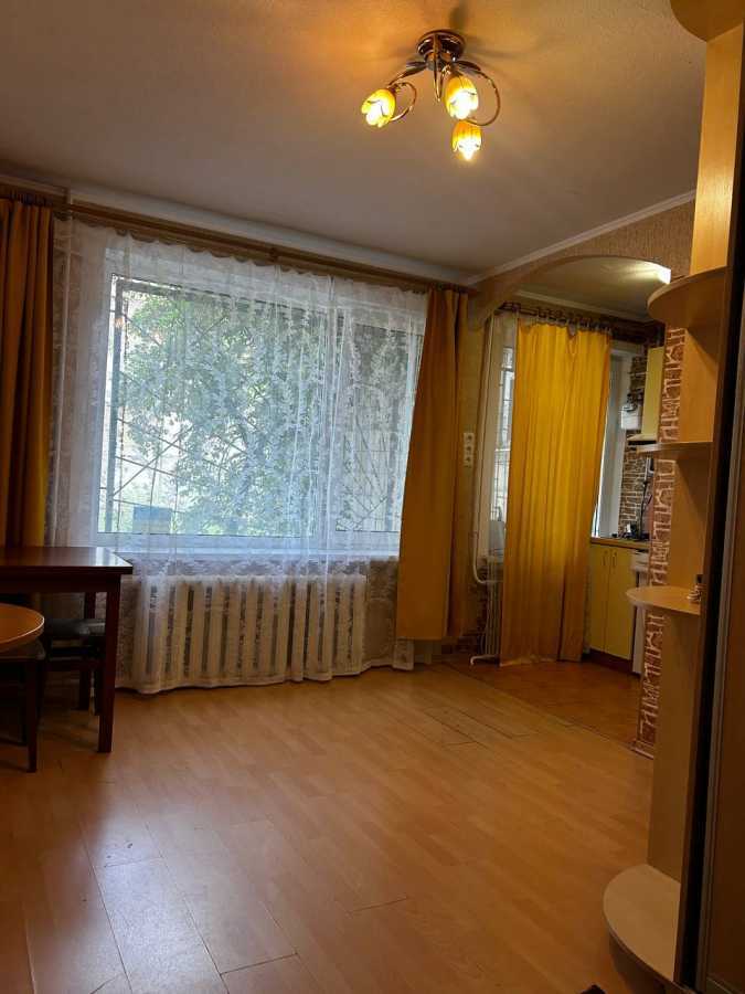 Оренда 1-кімнатної квартири 25 м², Вишгородська вул., 10
