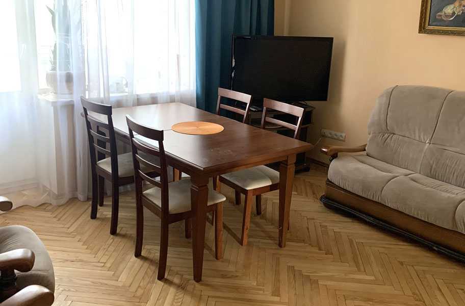 Продаж 4-кімнатної квартири 81 м², Антонова Авіаконструктора вул., 9